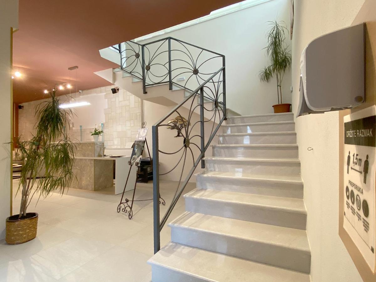 Shangri La Mansion Μόσταρ Εξωτερικό φωτογραφία