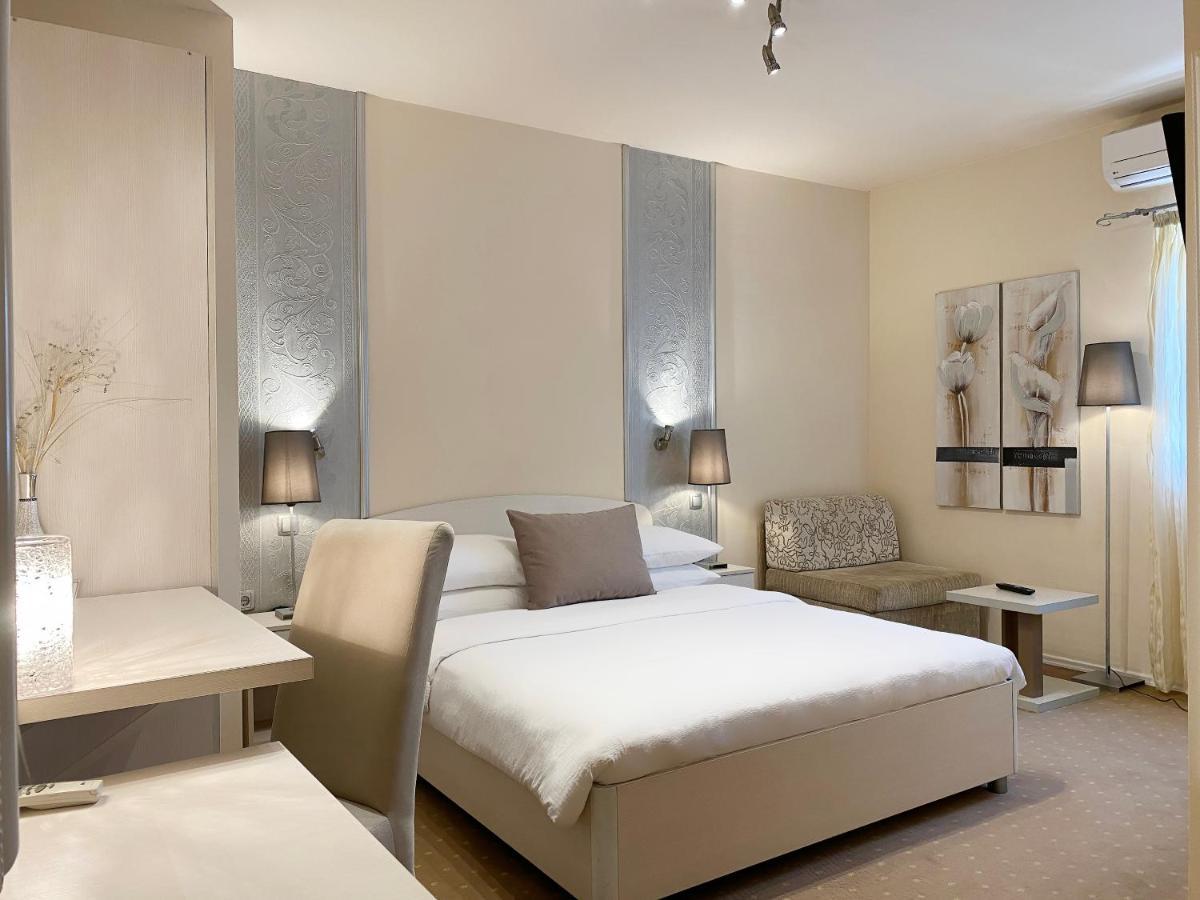 Shangri La Mansion Μόσταρ Εξωτερικό φωτογραφία