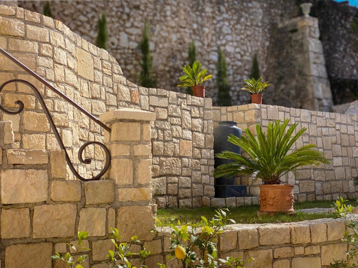 Shangri La Mansion Μόσταρ Εξωτερικό φωτογραφία