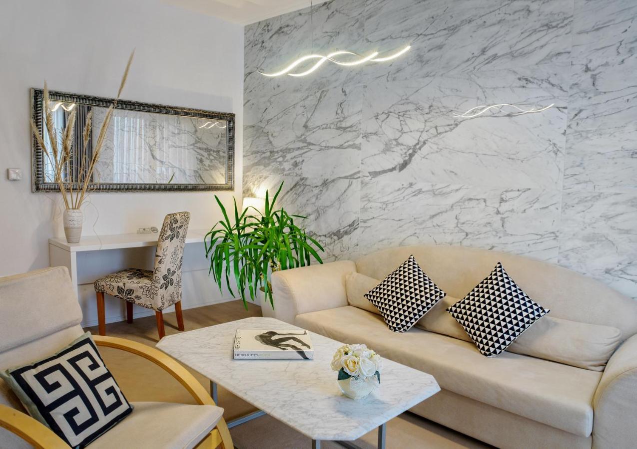 Shangri La Mansion Μόσταρ Εξωτερικό φωτογραφία