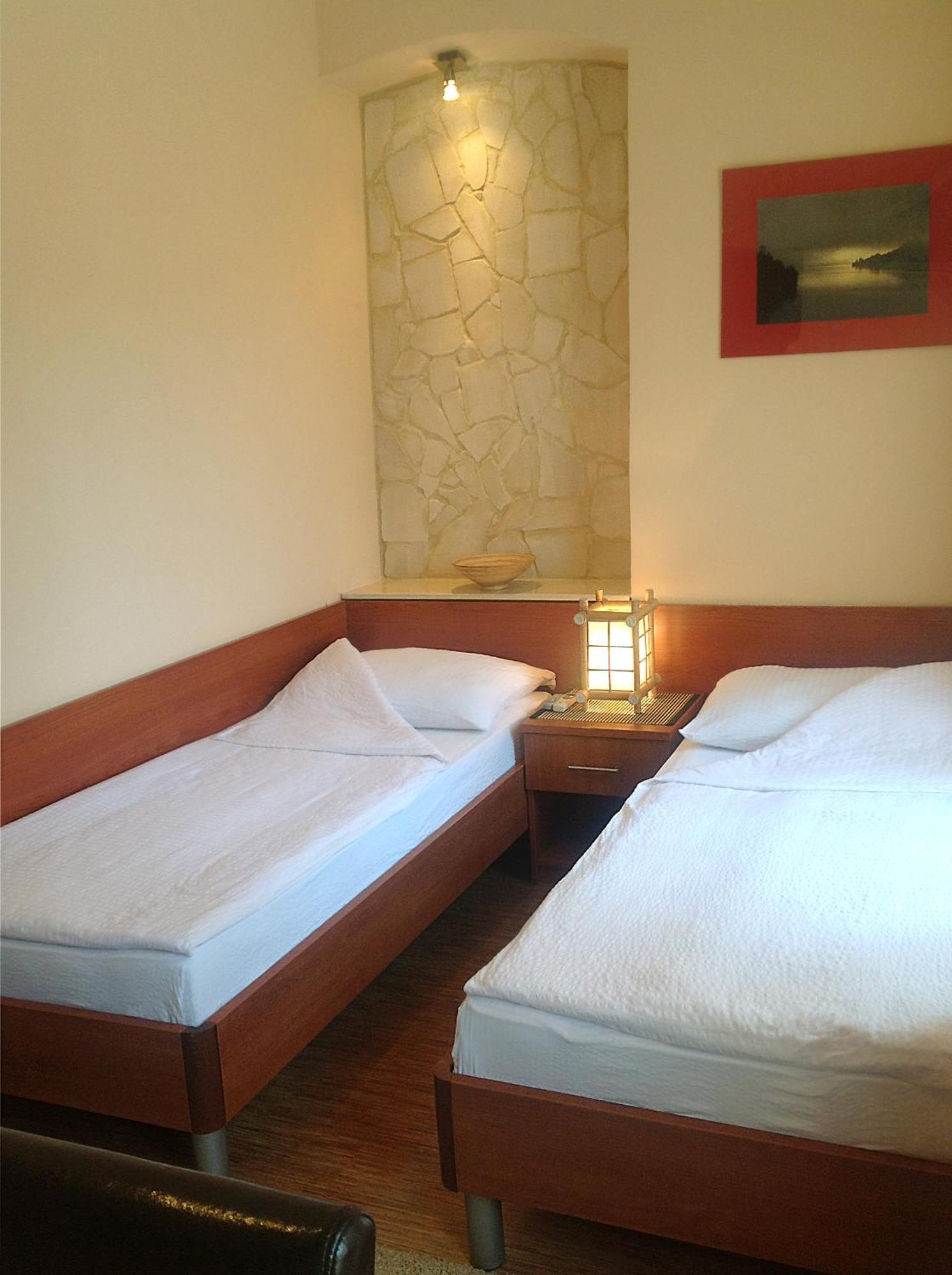 Shangri La Mansion Μόσταρ Δωμάτιο φωτογραφία